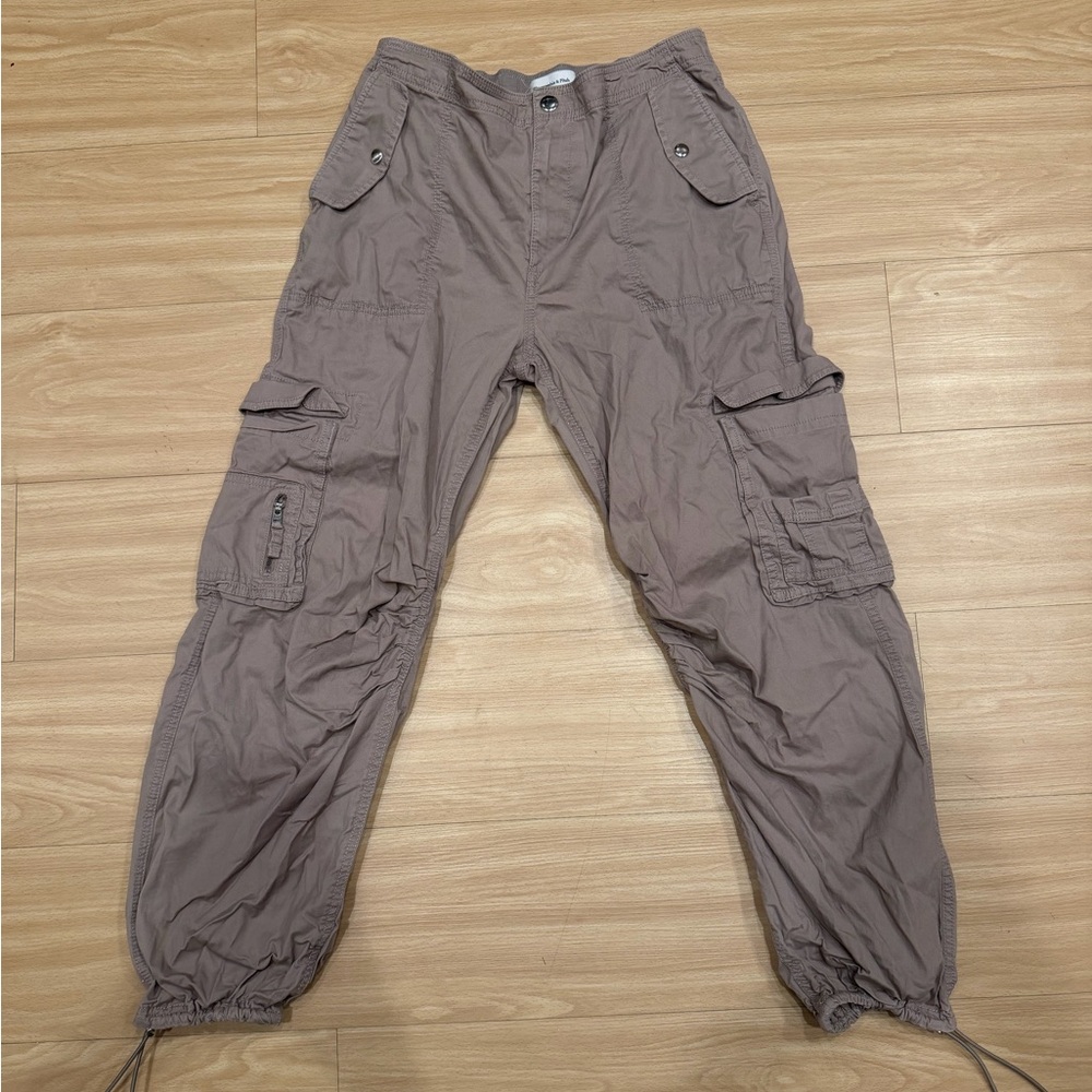 A&F Cargo Pants in Taupe